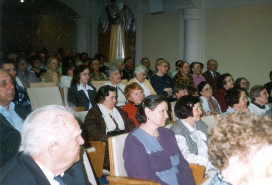Гости праздничного вечера «Величайшая победа — победа над собой» в Санкт-Петербургском Центре Брахма Кумарис